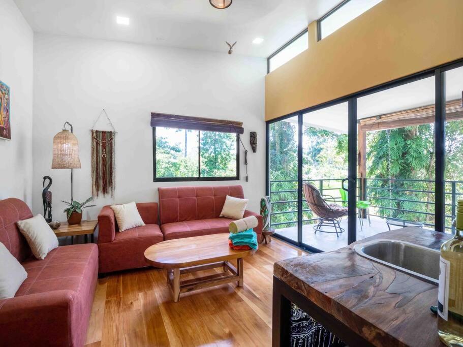 Herons Landing - Modern Jungle Holiday home Puerto Viejo de Talamanca